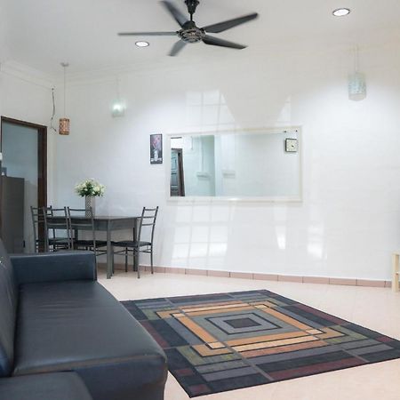 Homestay D Kb Apartment Kota Bharu Exterior photo